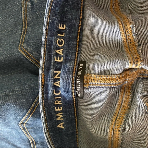 Blue American Eagle Jeans (size 6) - Picture 3 of 4